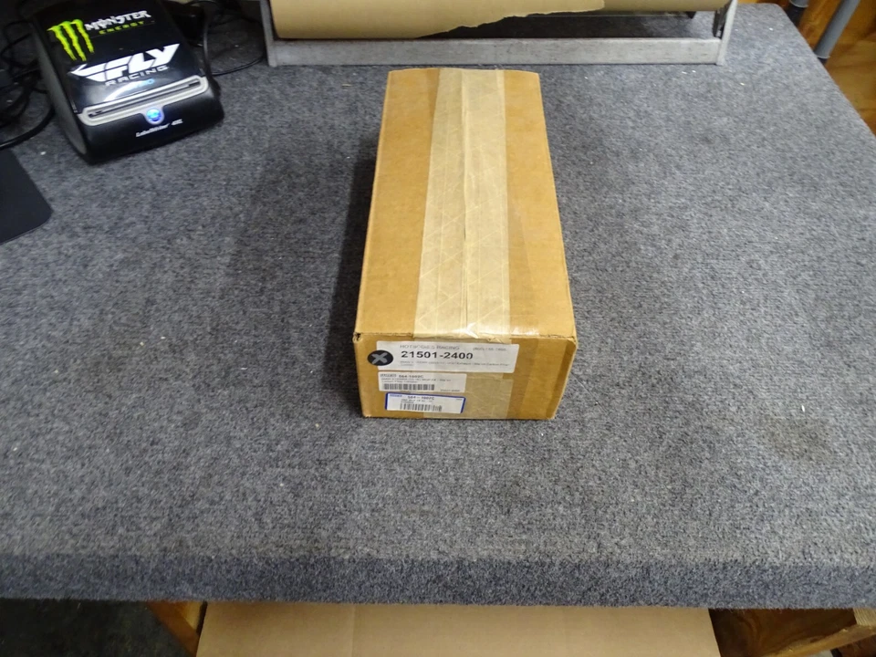 Silenciador de bote de fibra de carbono Hotbodies MGP escape deslizable BMW 15-16 S1000RR Foto 2 de 4