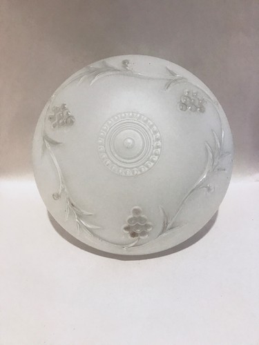 Vintage Frosted Ceiling Light Shade Grapevine Design - Picture 2 of 3