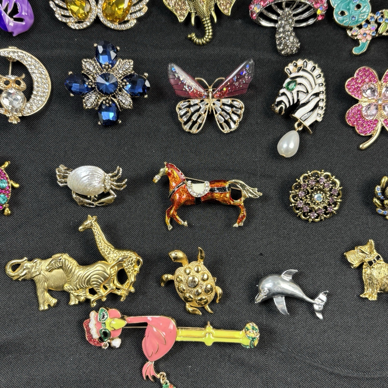 Mostly Modern Assorted Unsigned Brooch Pin Lot Of… - image 7
