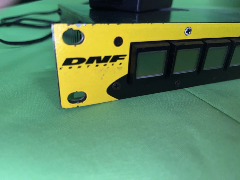 DNF Controls Universal Switch Panel Model: USP-16 with Power Supply - Image 2 of 4