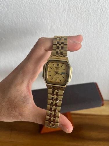 Vintage Seiko 5 Automatic 7009 (1983)