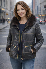 A vendre Blouson cuir noir et fourrure Sprung Frères Paris Taille 40