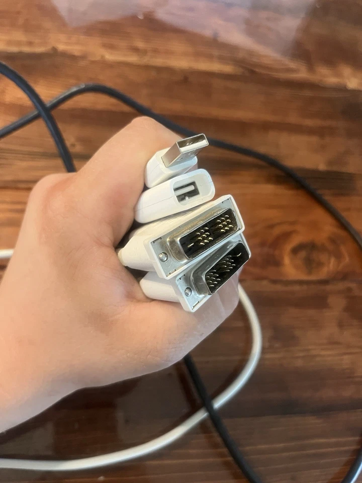 Apple Mac Mini A1103 Desktop Computer 2005 Model Plus mighty Mouse And Keyboard - Image 3 of 4