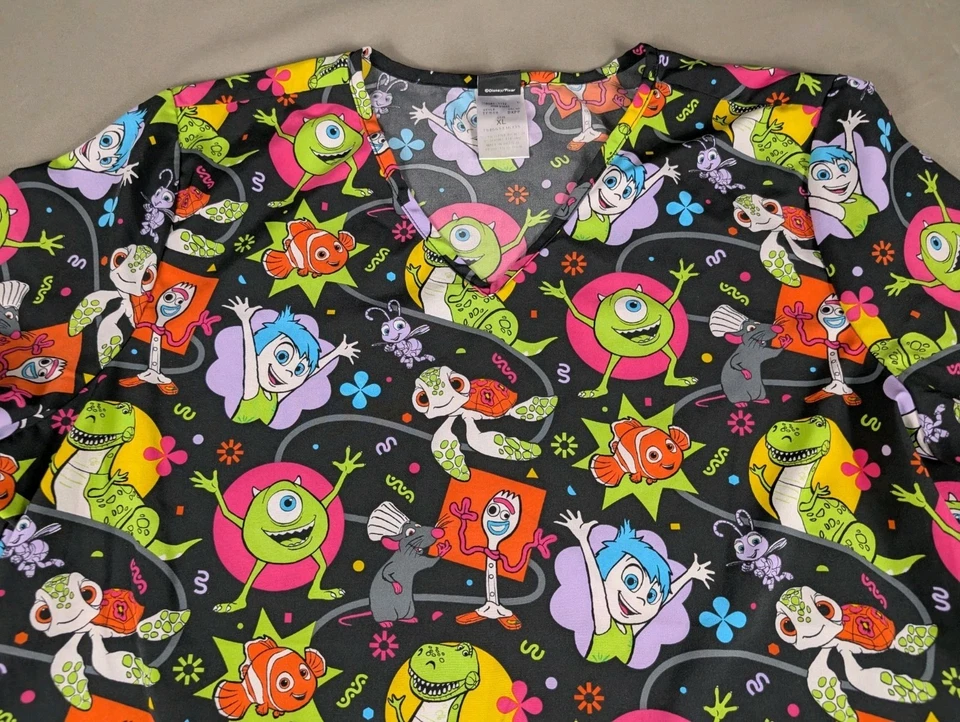 Camisa Exfoliante Disney Pixar Para Mujer Extra Grande Negra Nemo Toy Story Monsters Inc Foto 2 de 4