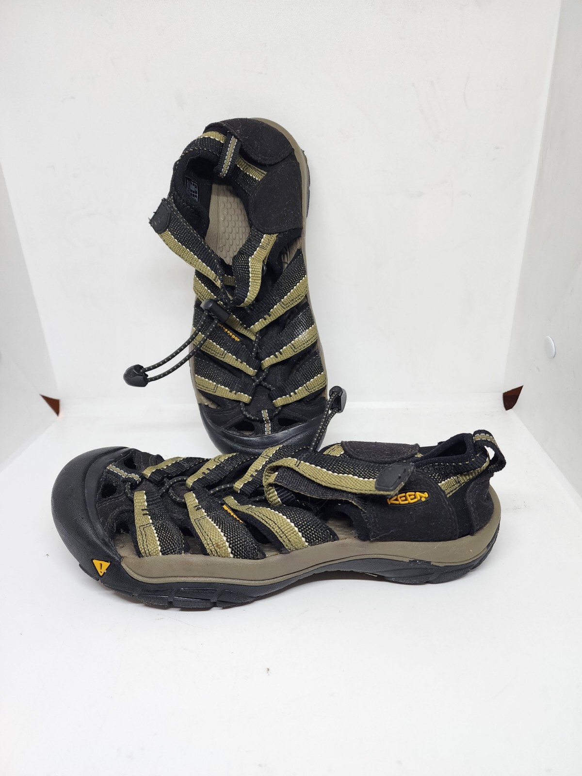 Sandali con cinturino Keen impermeabili da donna taglia 5 verde oliva e nero.