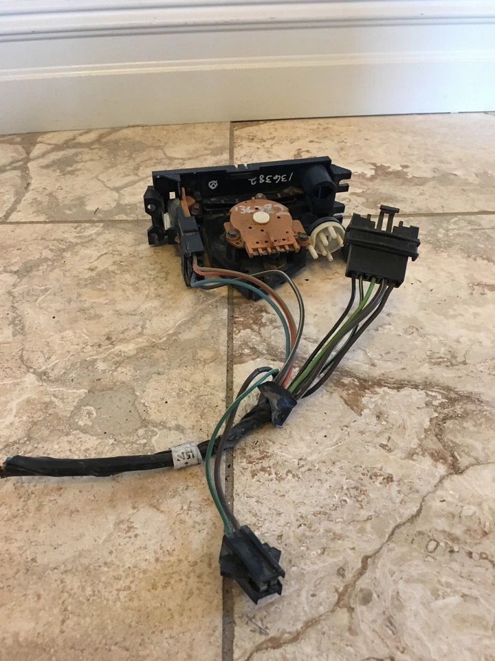 Pontiac Firebird Catalina 6000 1982 aire acondicionado calefacción panel de control aire acondicionado GM Foto 3 de 3