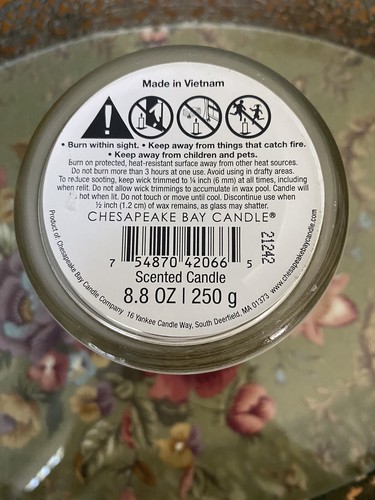 Chesapeake Bay SHEER JASMINE Candle 8.8oz Natural Essential Oils - Picture 3 of 4