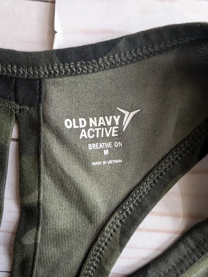 Old Navy Size Medium Breathe On Green Camoflauge Womens Sleeveless Active Tank - Image 2 of 4