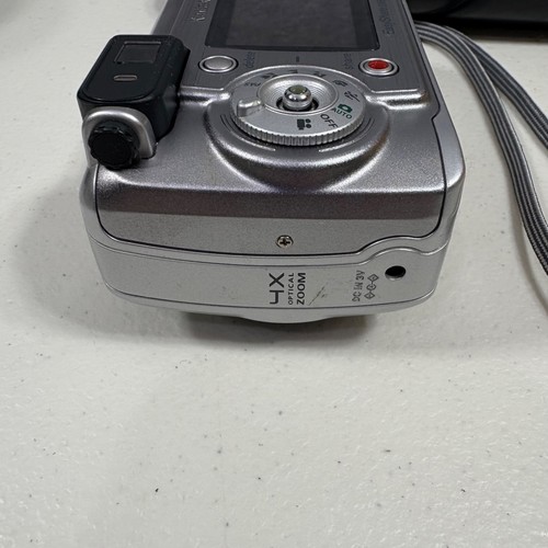 Kodak Easy Share DX6440 + Kamera Dock 6000 ohne Kabel ungetestet für Teile wie besehen - Bild 10 von 16