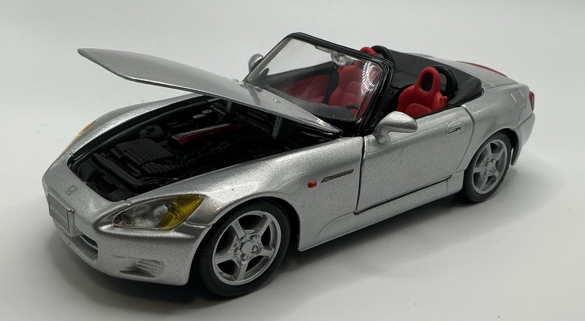Honda S2000 Convertible SILVER Car SCALE 1:24 SCALE MAISTO BRAND
