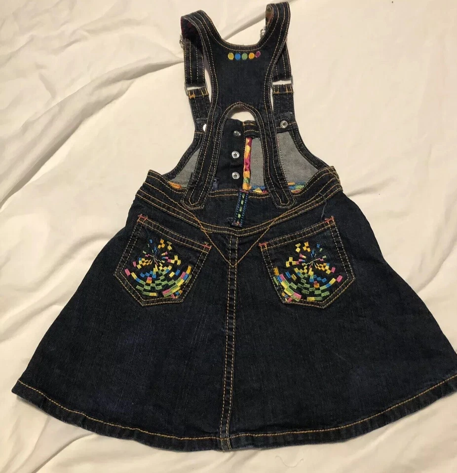 Mono vaquero Coogi de colección talla 4 para niñas pequeñas con falda Foto 4 de 4