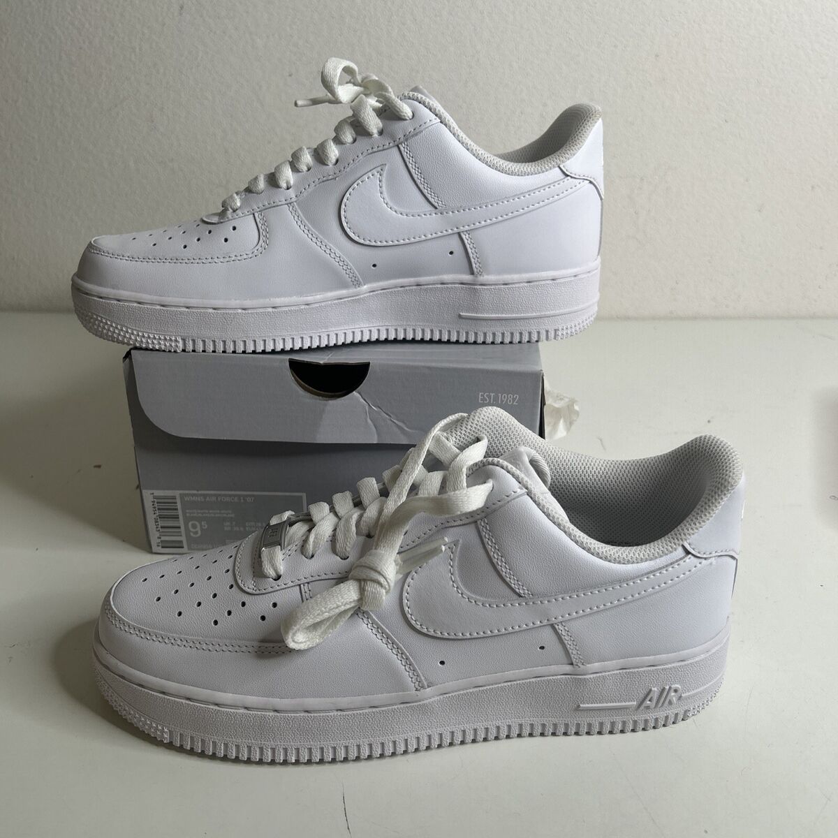 Size 9.5 - Nike Air Force 1 Low White 2018 DD8959-100 W Size 9.5 - Nike Air Force 1 Low White 2018 DD8959-100 W