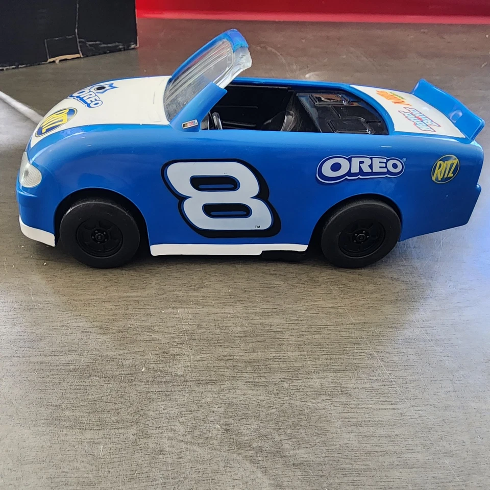 Dale Earnhardt Jr #8 Oreo Ritz 2004 Speed Wheel Racer NASCAR Some Damage - Image 2 of 4