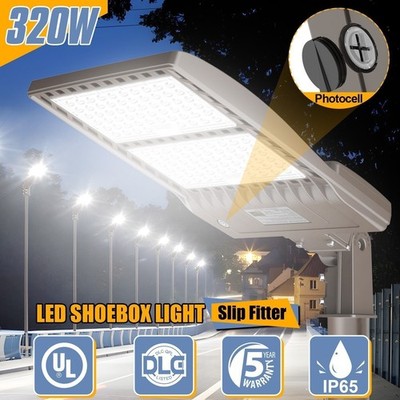 320W LED Parking Lot Light Commercial Shoebox Pole Light with Built-In Photocell