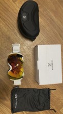 Winterial Globe Ski and Snowboard Goggles white and orange New With Case