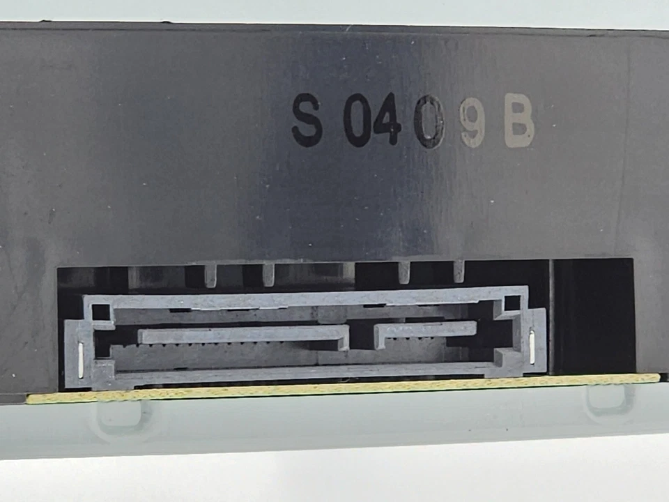 ASUS DRW-24F1ST Multi DVD Writer Internal - OEM Pack - Image 3 of 4