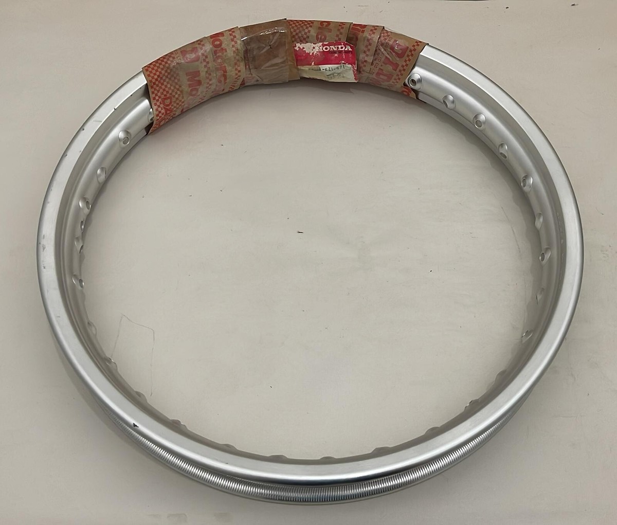 HONDA XR250R 1990-2004 REAR WHEEL RIM # 42701-KZ1-671 NEW OEM (A4
