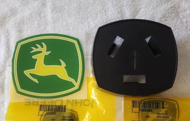 GENUINE JOHN DEERE 7200R 7210R 7230R 7250R 7260R + MEDALLION SET 