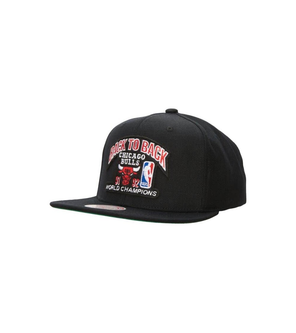 Gorra Hombre Mitchell & Ness Chicago Bulls HHSS3131-CBUYYPPPBLCK