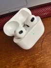 Apple AirPods 2nd Generation with Charging Case - White — photo 2