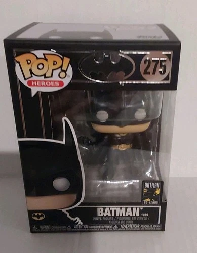 Funko Pop! Vinyl Batman 80th Anniversary Figure with Batarang DC Universe #275