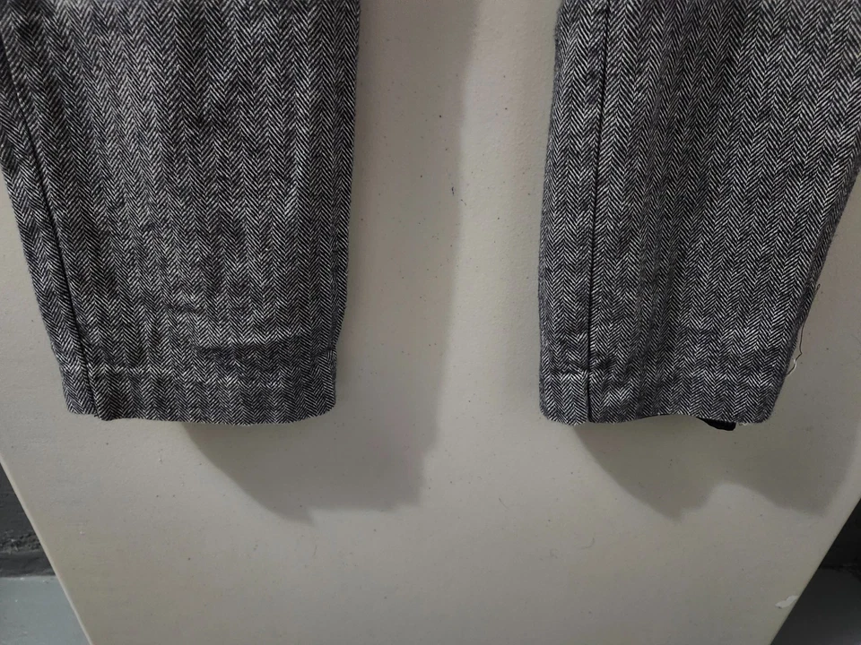 LL Bean Pants Womens 10 Gray Chino Trouser Lined Herringbone Tweed Classic Fit - Image 3 of 4