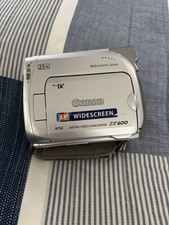 Canon zr 600 Cassette Video Camcorder ZR600A