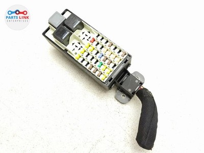 2018-20 RANGE ROVER VELAR FRONT RIGHT FLOOR FUSE BOX POWER RELAY PLUG L560 2.0L