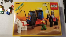 LEGO Castle: Dungeon Hunters (6042) 100% complete with box and instructions