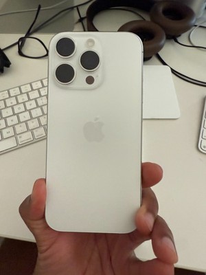 Apple iPhone 16 Pro - 128 GB - White Titanium (Unlocked) for