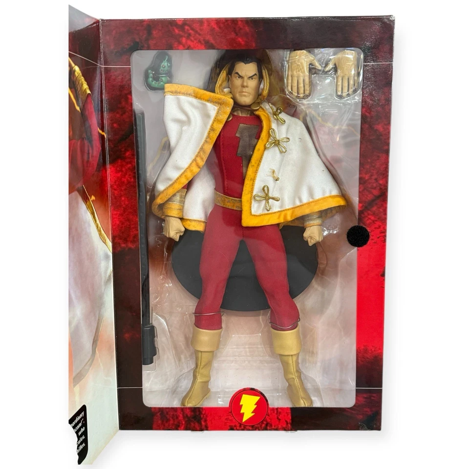 Shazam 1:6 scale Deluxe Collector Series Action Figure DC Direct NIB - Image 2 of 4