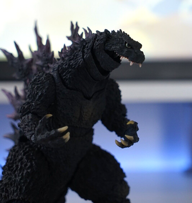 BANDAI S.H. Monsterarts Godzilla 2000 Millennium Tamashii Nations
