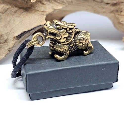 Collar Colgante Dragón Pixiu Bronce Protección Salud Riqueza Joyería y En Caja - Imagen 3 de 10