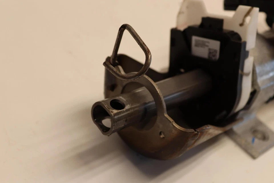 Cadillac Escalade ESV 2015-2020 4x4 columna de dirección eléctrica asistida OEM Foto 3 de 4