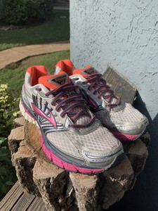 brooks adrenaline gts 14 womens size 10