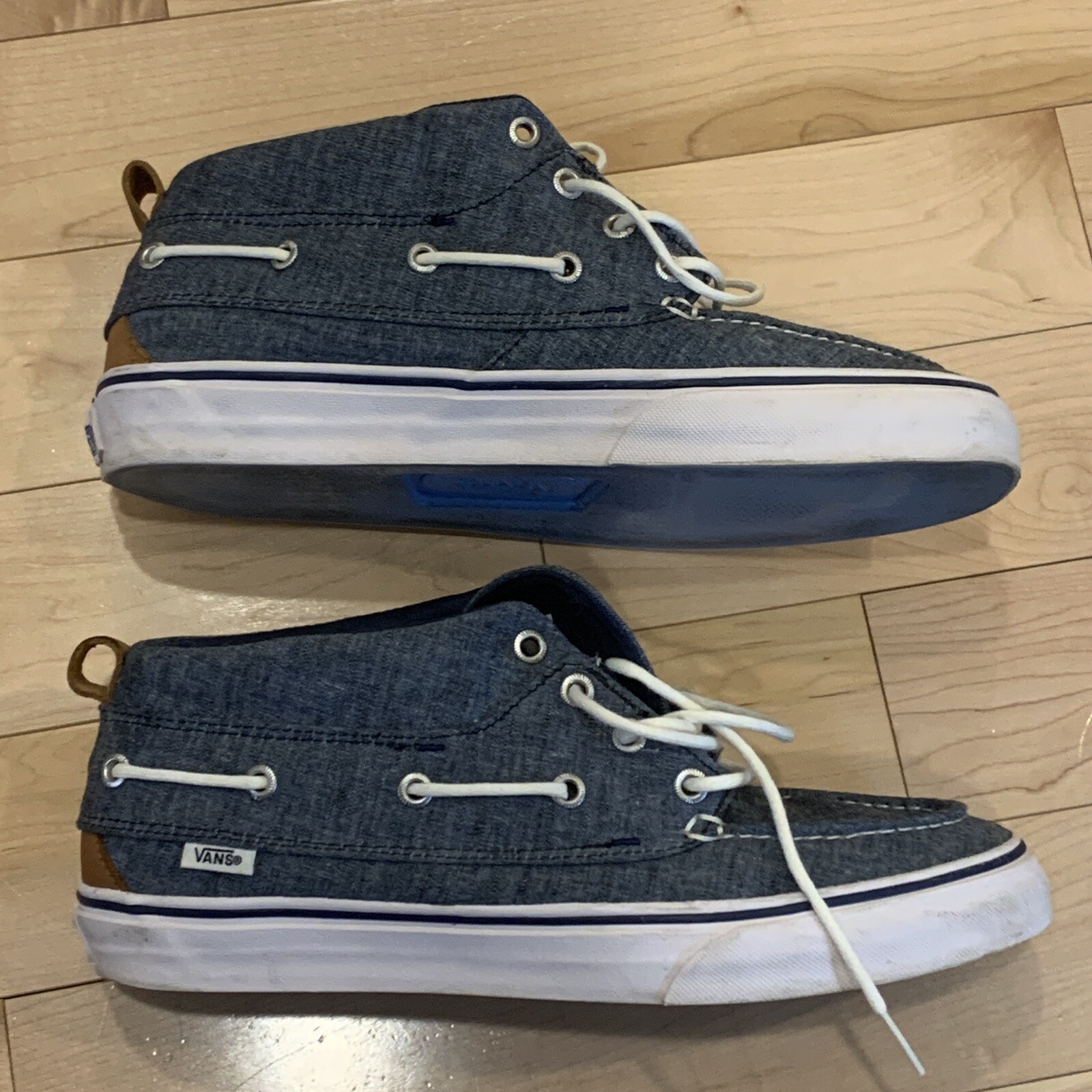Vans Boat Shoes Men's size 10 Mid Deck 