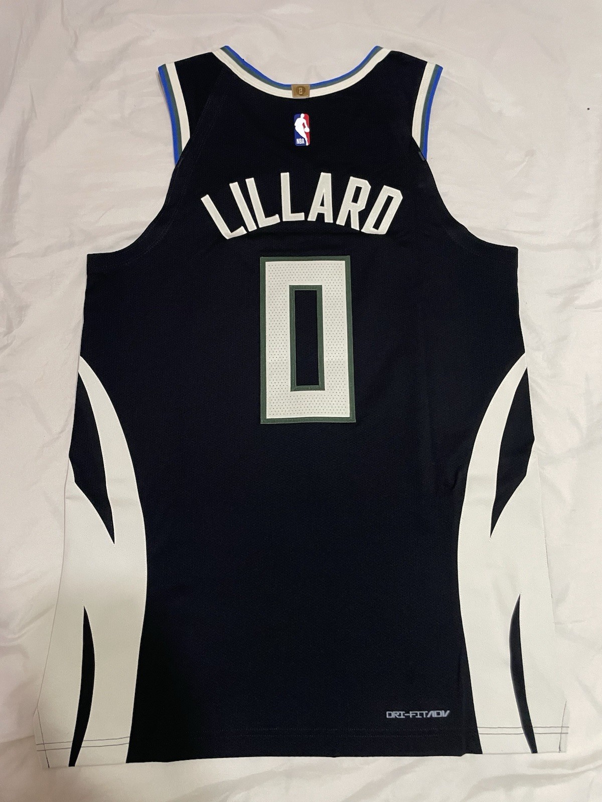 NWT Men's Damian Lillard Milwaukee BucksNike Authentic NBA Jersey 44 Med thumbnail 4