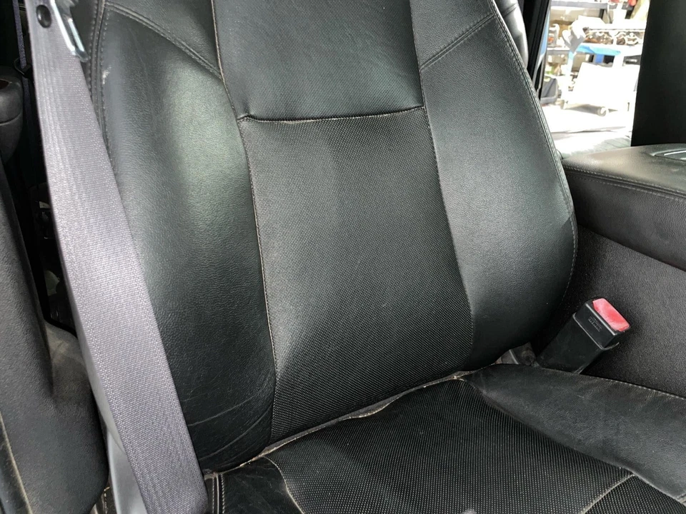 2010 - 2011 GMC Yukon XL1500 Passenger RH Right Black-19I Leather Power Seat Foto 4 de 4