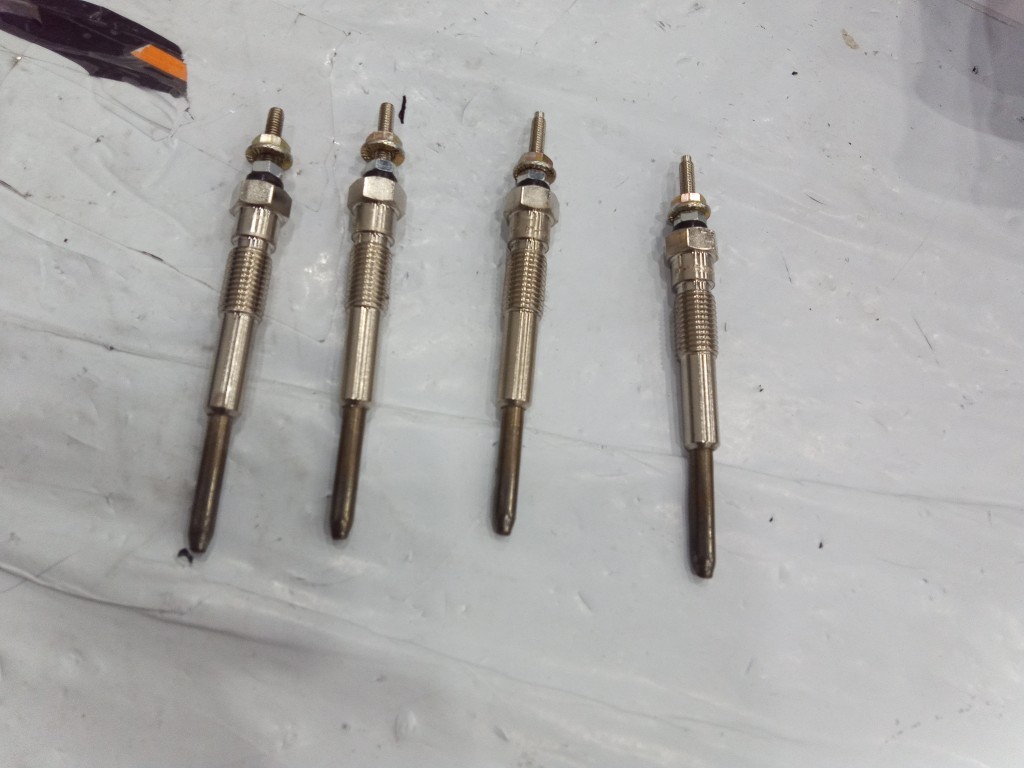 4X Glow Plug 19850-67030 for Toyota 1KZ-TE HILUX HIACE LC PRADO 3.0 LTR 96-12