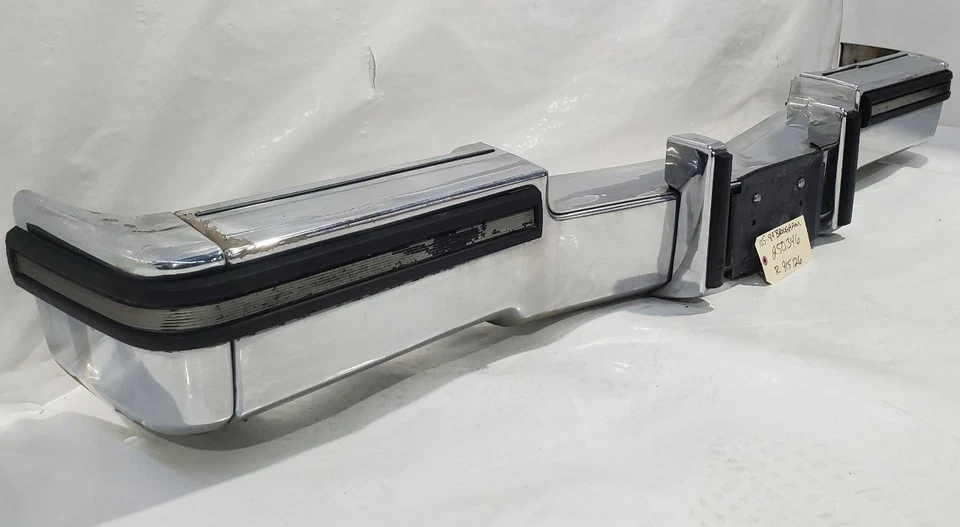 Parachoques delantero Cadillac Brougham 1987 1988 1989 OEM Foto 2 de 4