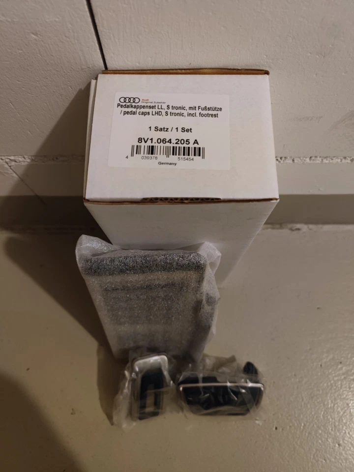 Original Audi Pedalkappen Set mit Fußstütze 8V1064205A - Bild 2 von 2