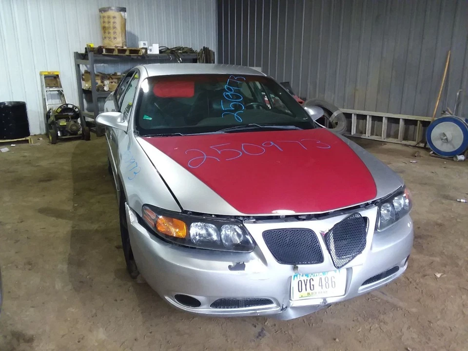 Back Glass With Telematics Onstar Opt UE1 Fits 00-04 BONNEVILLE 2099759 - Image 4 of 4