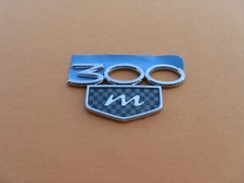 99 00 01 02 03 04 CHRYSLER 300 M REAR LID EMBLEM LOGO BADGE SIGN SYMBOL A45210