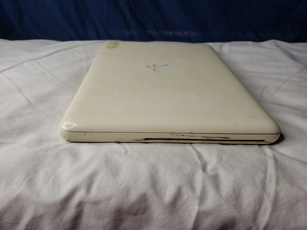 Apple MacBook White 13
