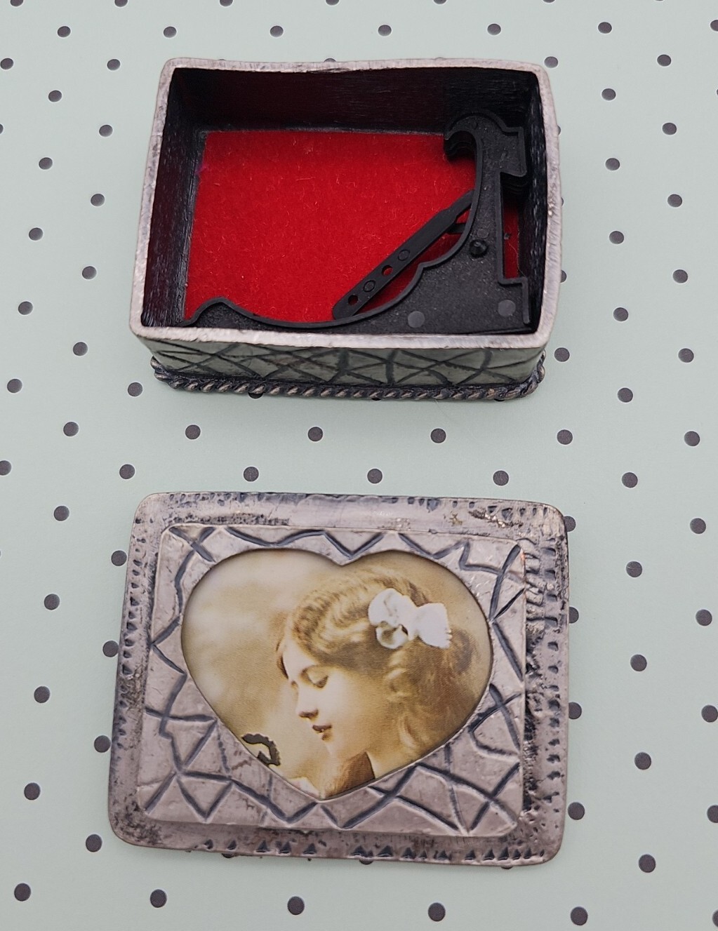 Vintage Style Photo Frame Ornate Floral Jewelry Keepsake Box For 1.25”x