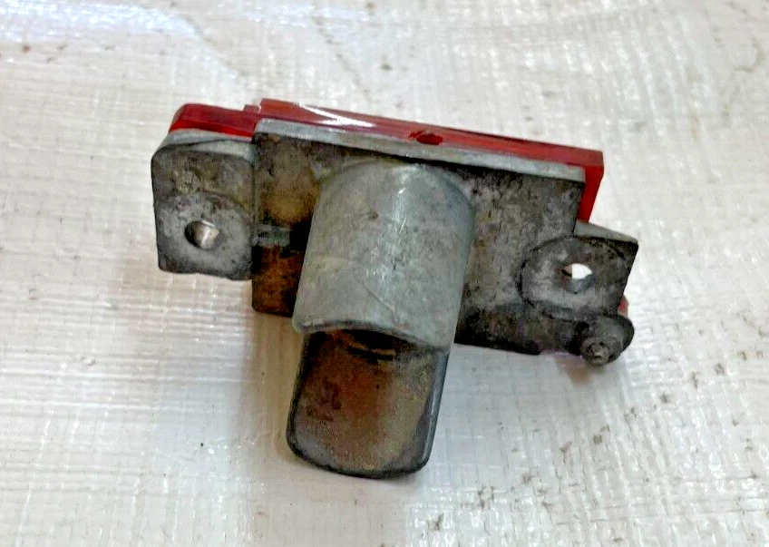 1970-71 Cuda Side Marker Housing Red Light Mopar Rear Quarter Lamp Reflector  - Image 4 of 4