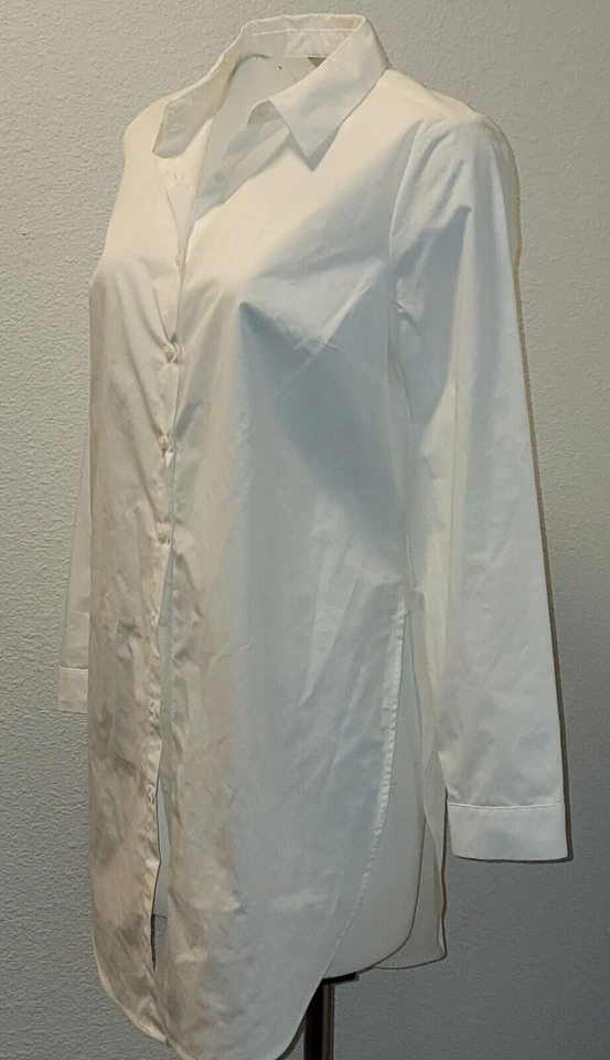 Camisa Belle Sky para mujer talla M blanca con abertura alta con botones Foto 2 de 4