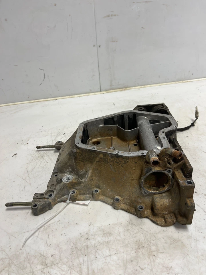 Subaru Outback 2001-04 cárter de aceite superior del motor 3,0 L 6 cilindros OEM 11120AA004 Foto 3 de 4