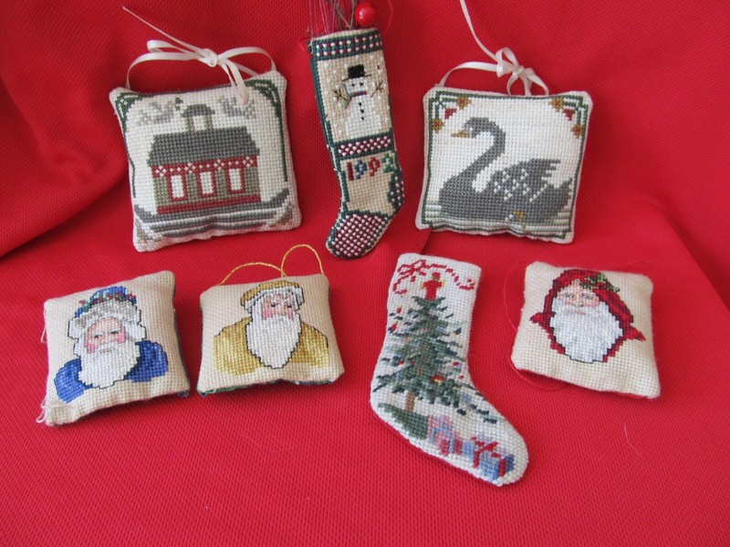 CHRISTMAS ORNAMENTS CROSS STITCH NEEDLEPOINT HANDMADE QTY 7 SANTAS STOCKINGS +