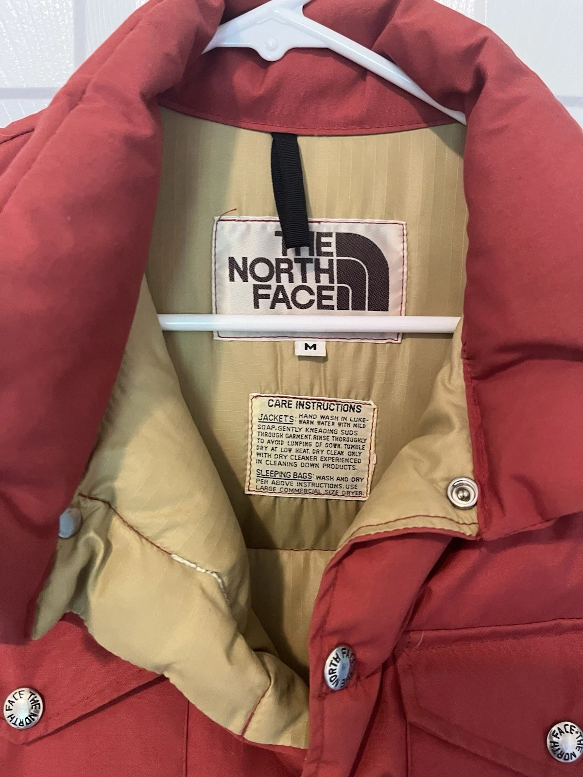 Vintage The North Face Vest. Great Condition. Size Medium. Brown Label!
Opens in a new window or tab